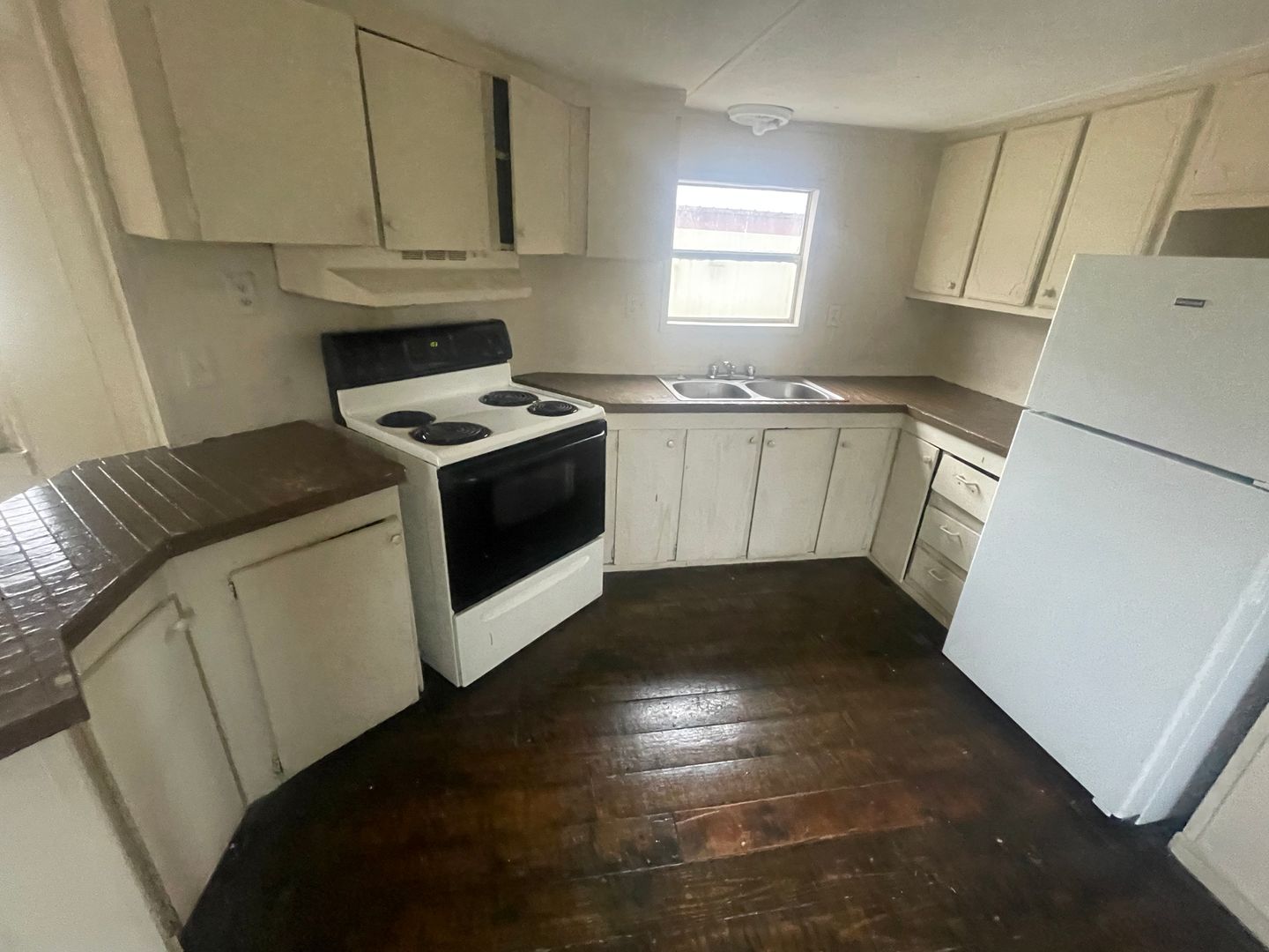 Verona Apartment: 101 Woods Ave