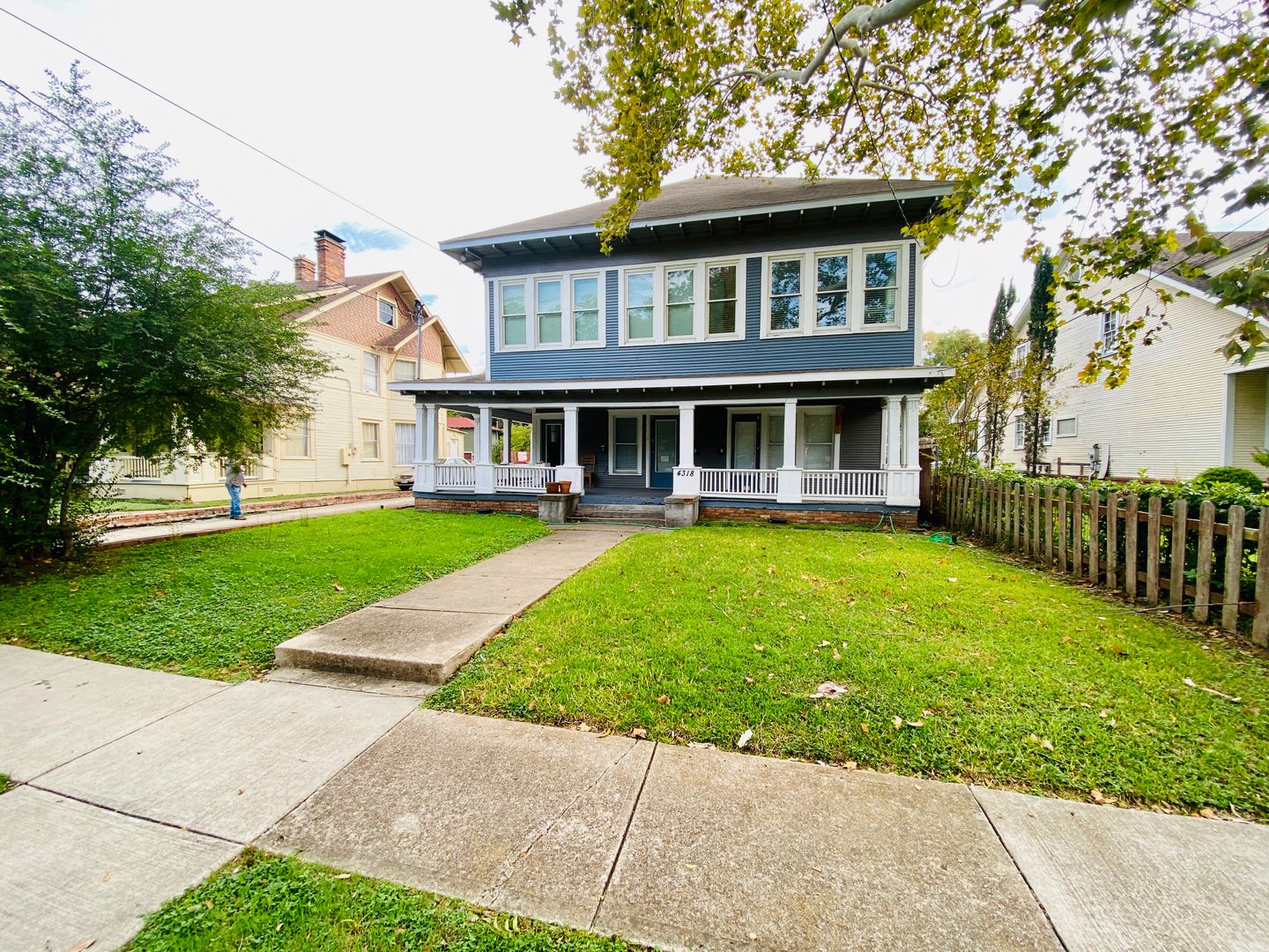 Dallas Apartment: 4318 Junius St