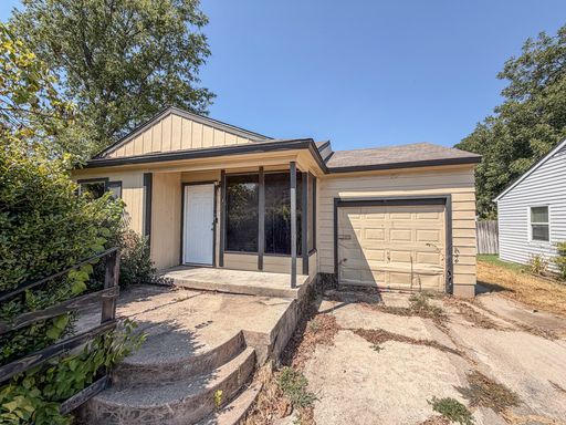 4 bedroom home ready for immediate move in! – photo 1