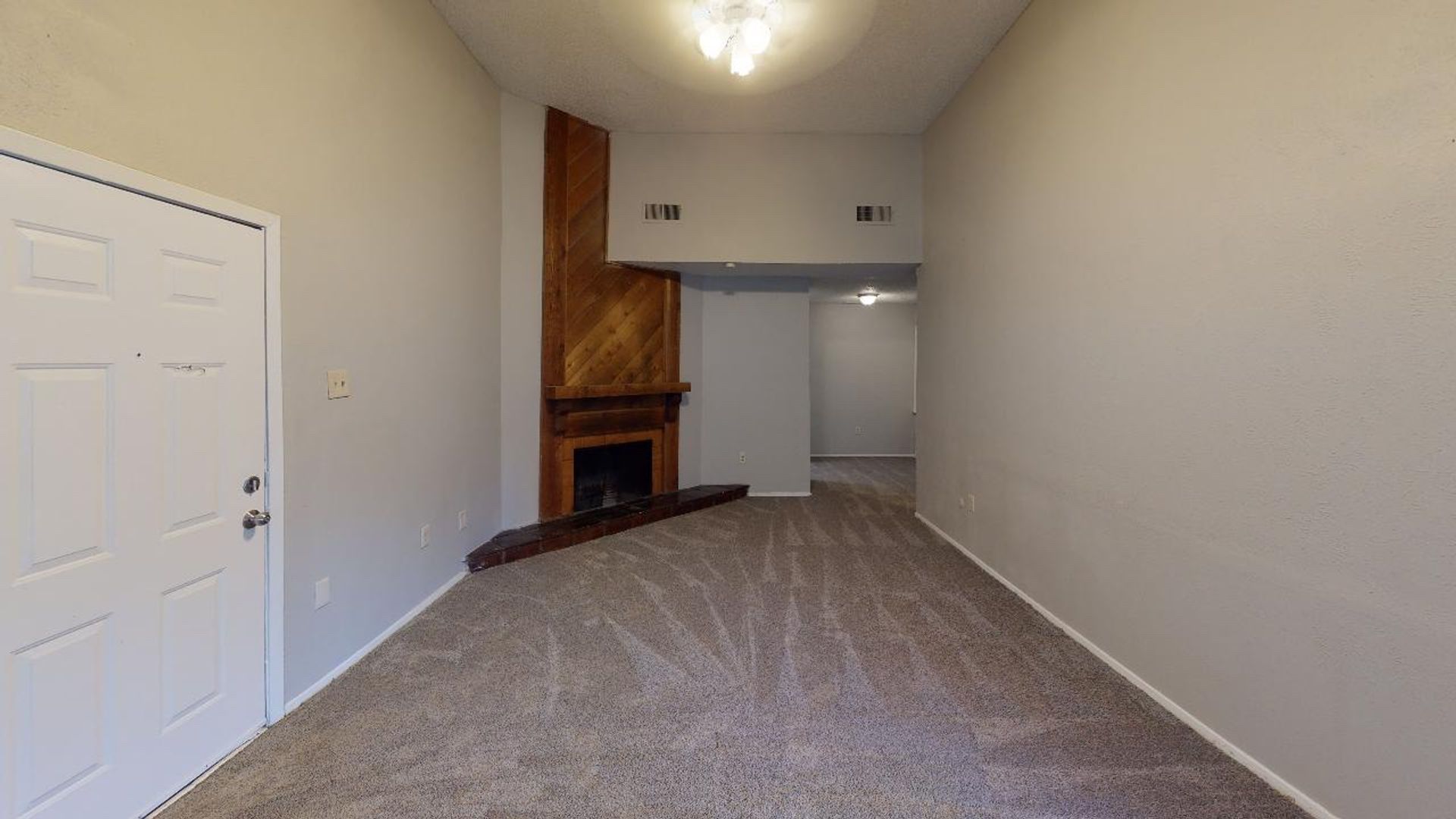 Dallas House: 9696 Walnut St Apt 2013