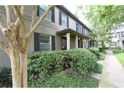 2-story condo in great location! – photo 1