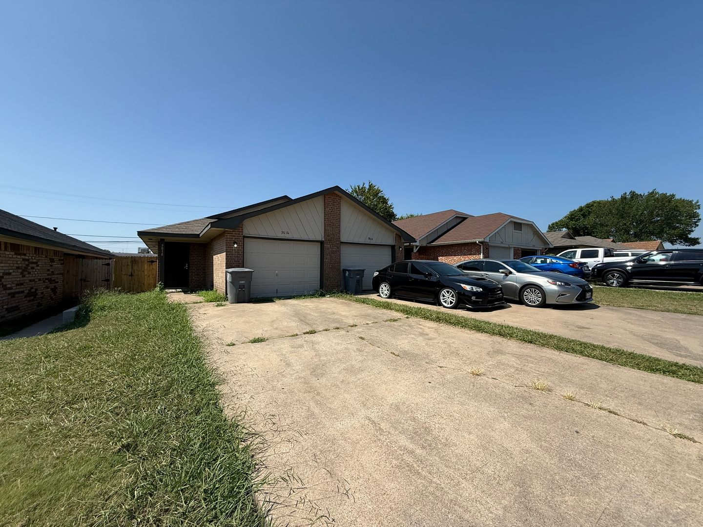 Dallas Apartment: 9014 - 9016 Greenmound Ave
