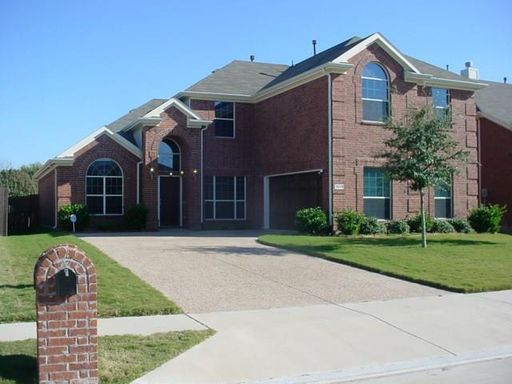 Beautiful 5-Bedroom Home in Frisco – photo 1