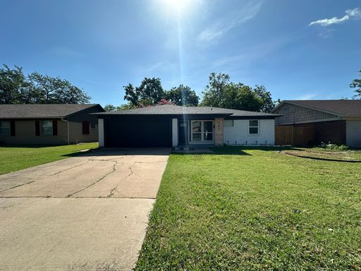 Fully Renovated 3-Bedroom Home in Prime Richardson Location! – photo 1
