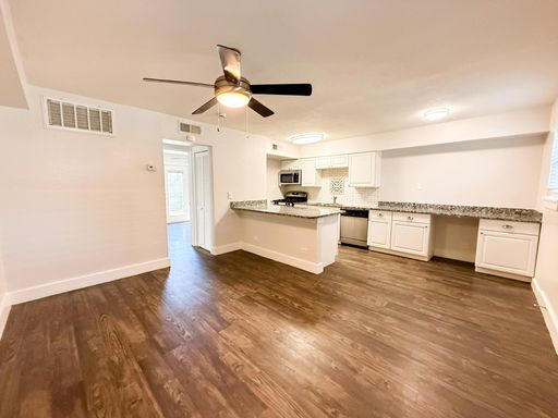 Charming 1-Bedroom in Prime Fort Worth Location - with private enclosed yard! – photo 1