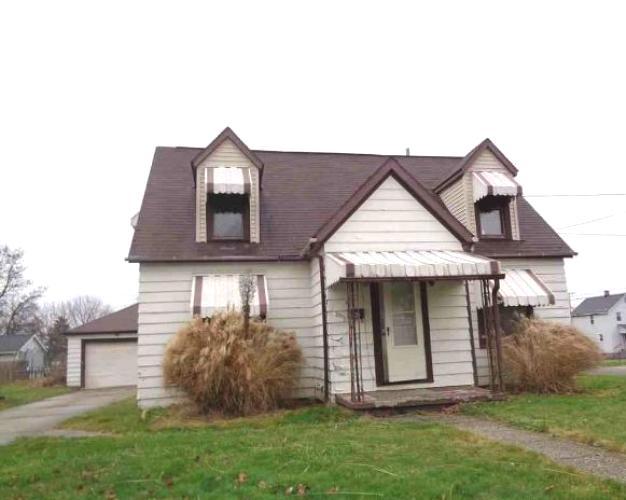 FARRELL House: 414 HOON AVE