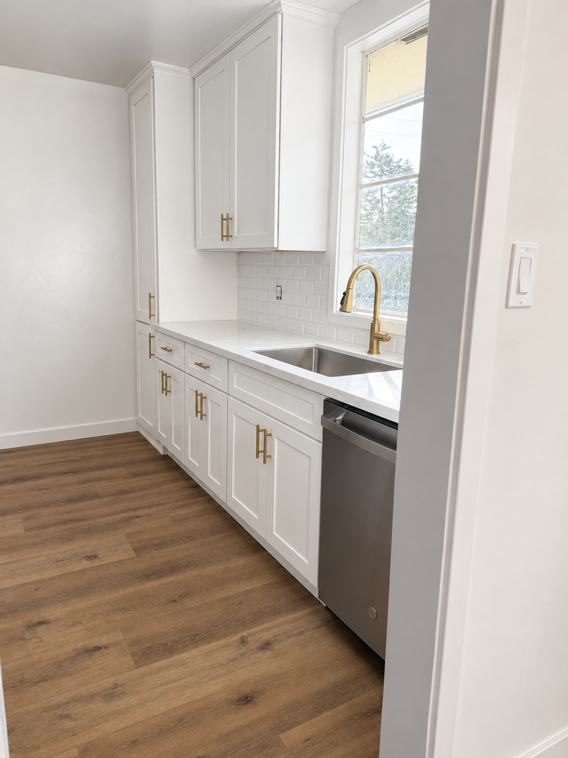 Santa Monica Apartment: 1302 Franklin Street
