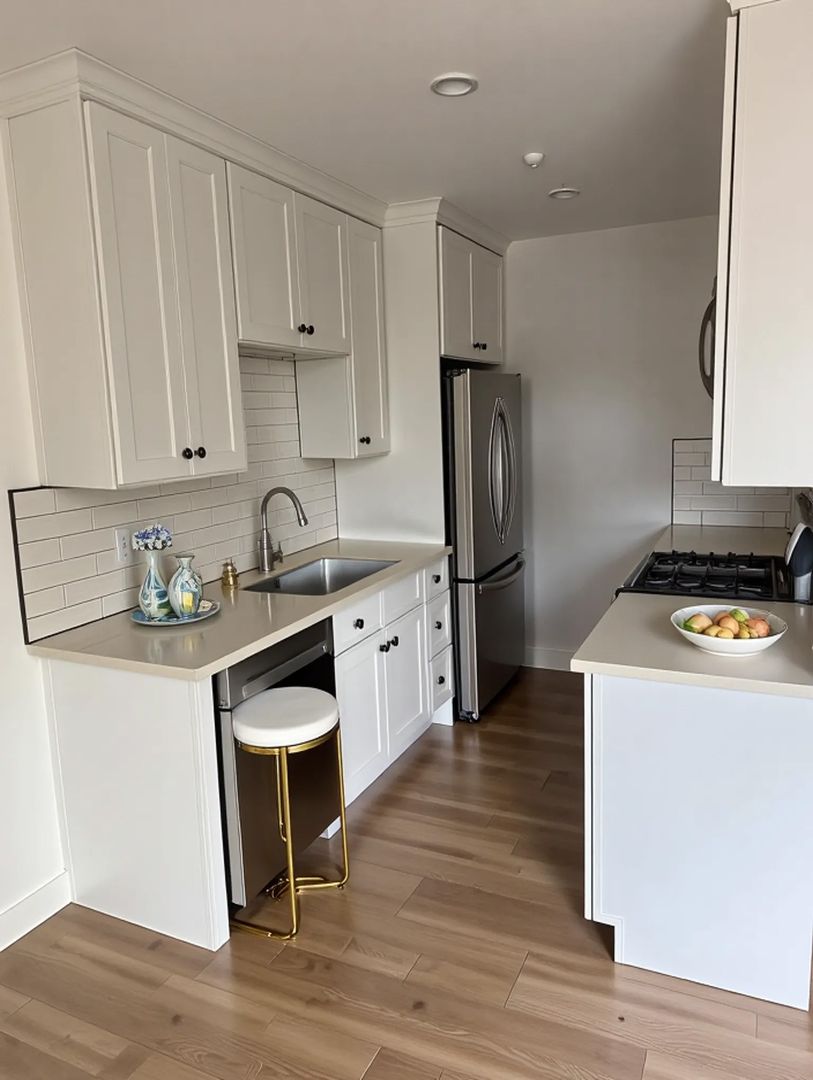 Newly renovated One Bedroom One Bathroom Apartment 3 of 6