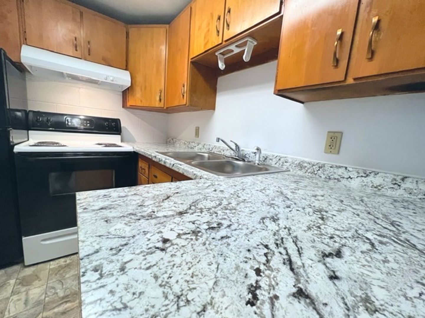 Anchorage Apartment: 2204 W Northern Lights Blvd