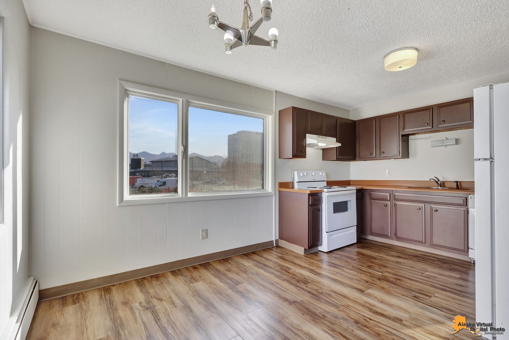 Anchorage Apartment: 400 W 34th Avenue
