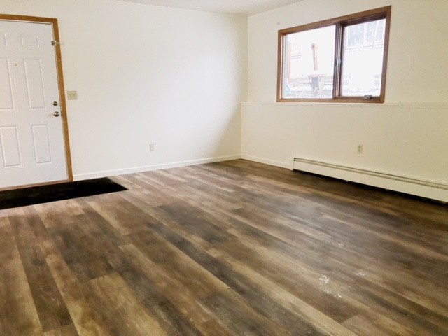 Eagle River Apartment: 11528 Heritage Court