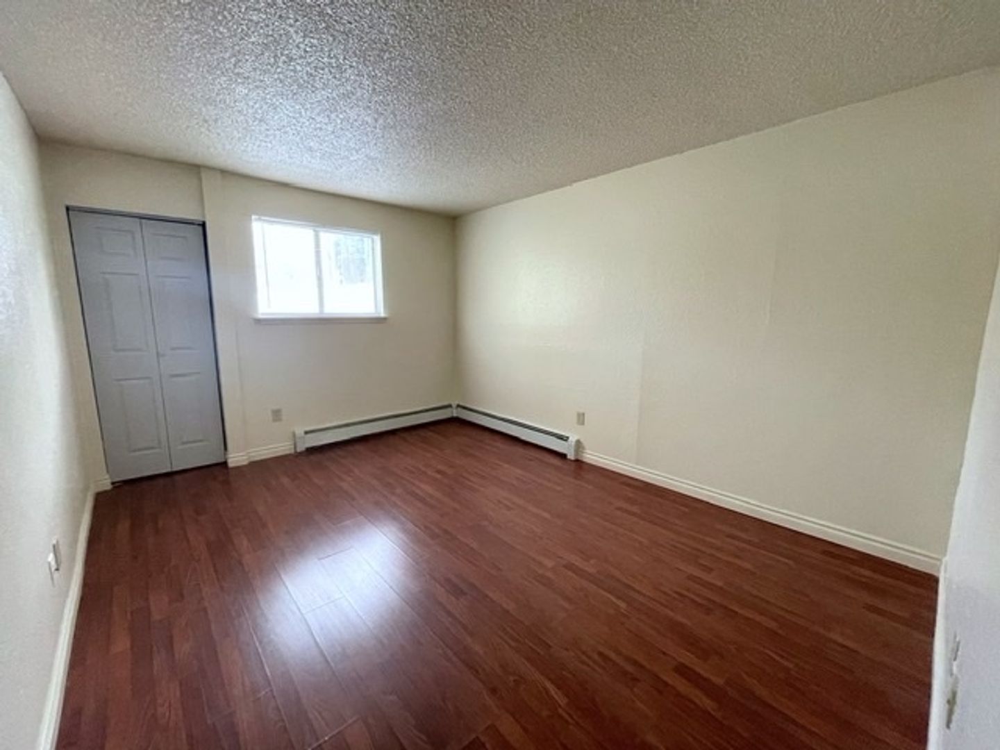 East Anchorage Condo with Laminate Flooring and Large Closets! 