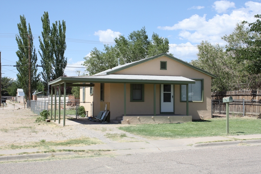 Alamogordo House: 1905 12th St