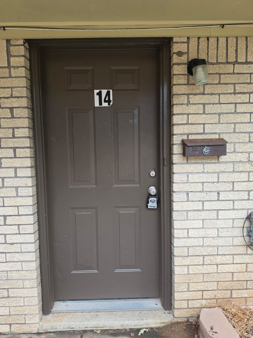 Lonoke Apartment: 412-418 E 3rd Street