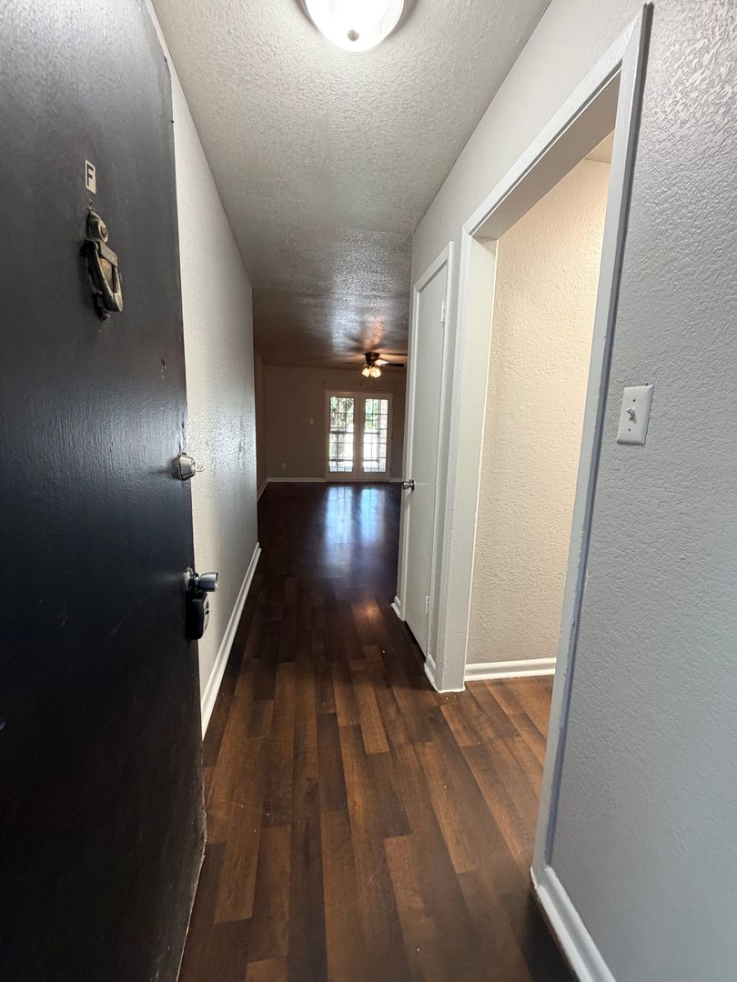 Little Rock Apartment: 5719 B Street