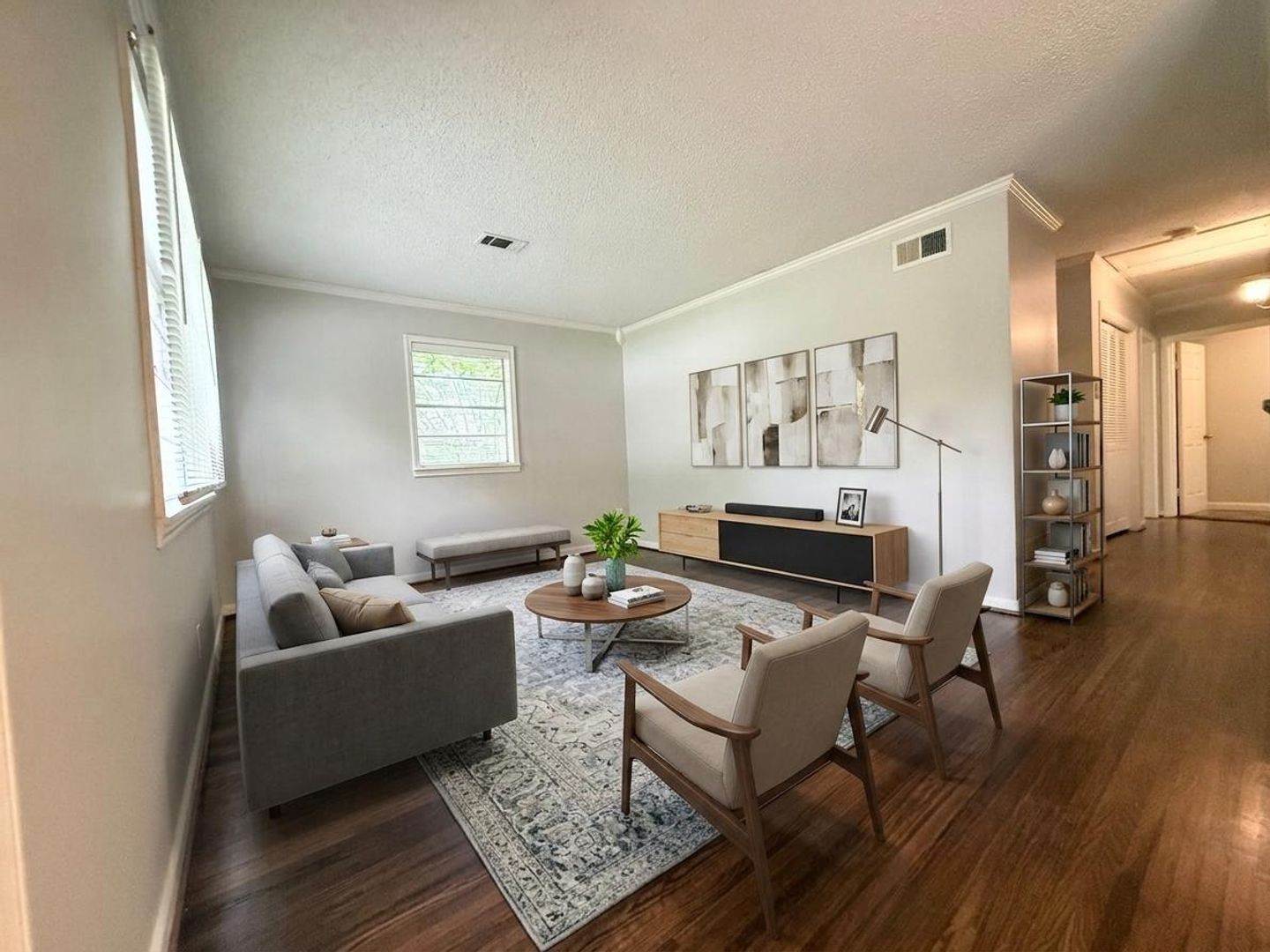 Little Rock House: 9115 Oak Grove Lane