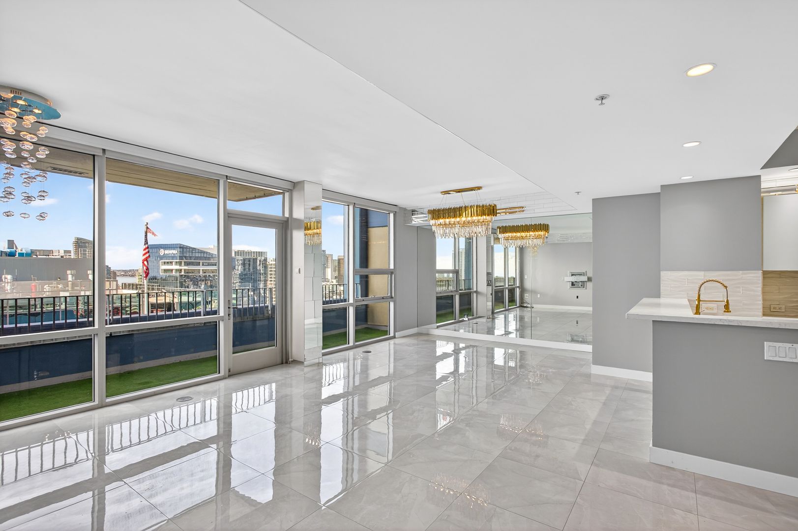 San Diego Condo: 321 10th Ave UNIT 2204