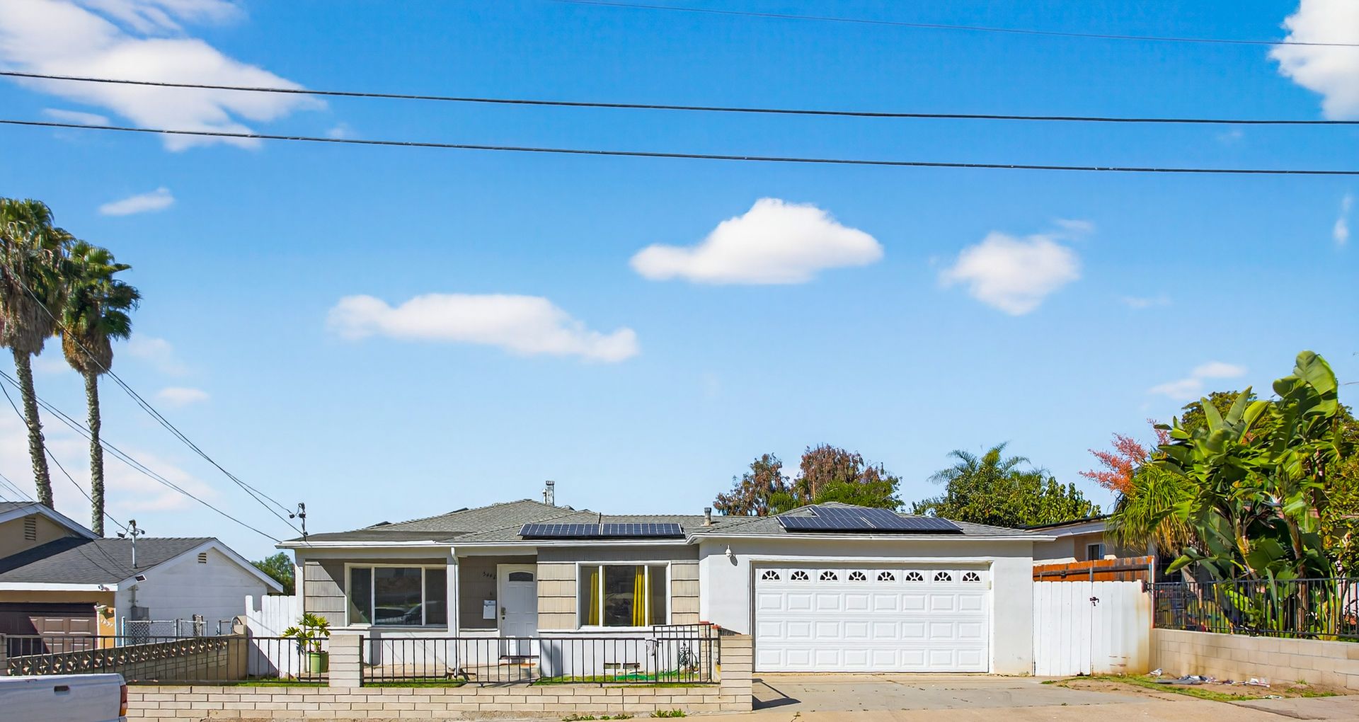 San Diego House: 5442 San Onofre Ter.
