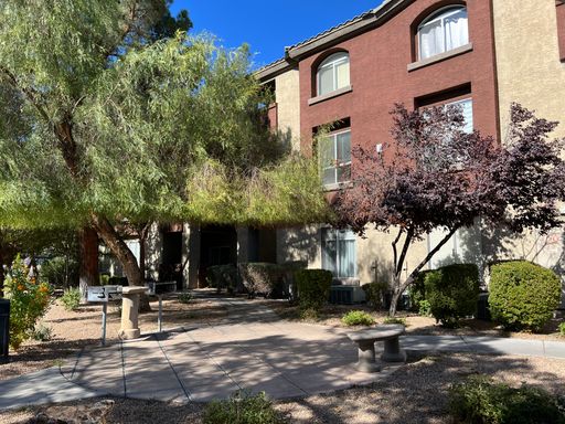 Condo with many HOA amenities – photo 1