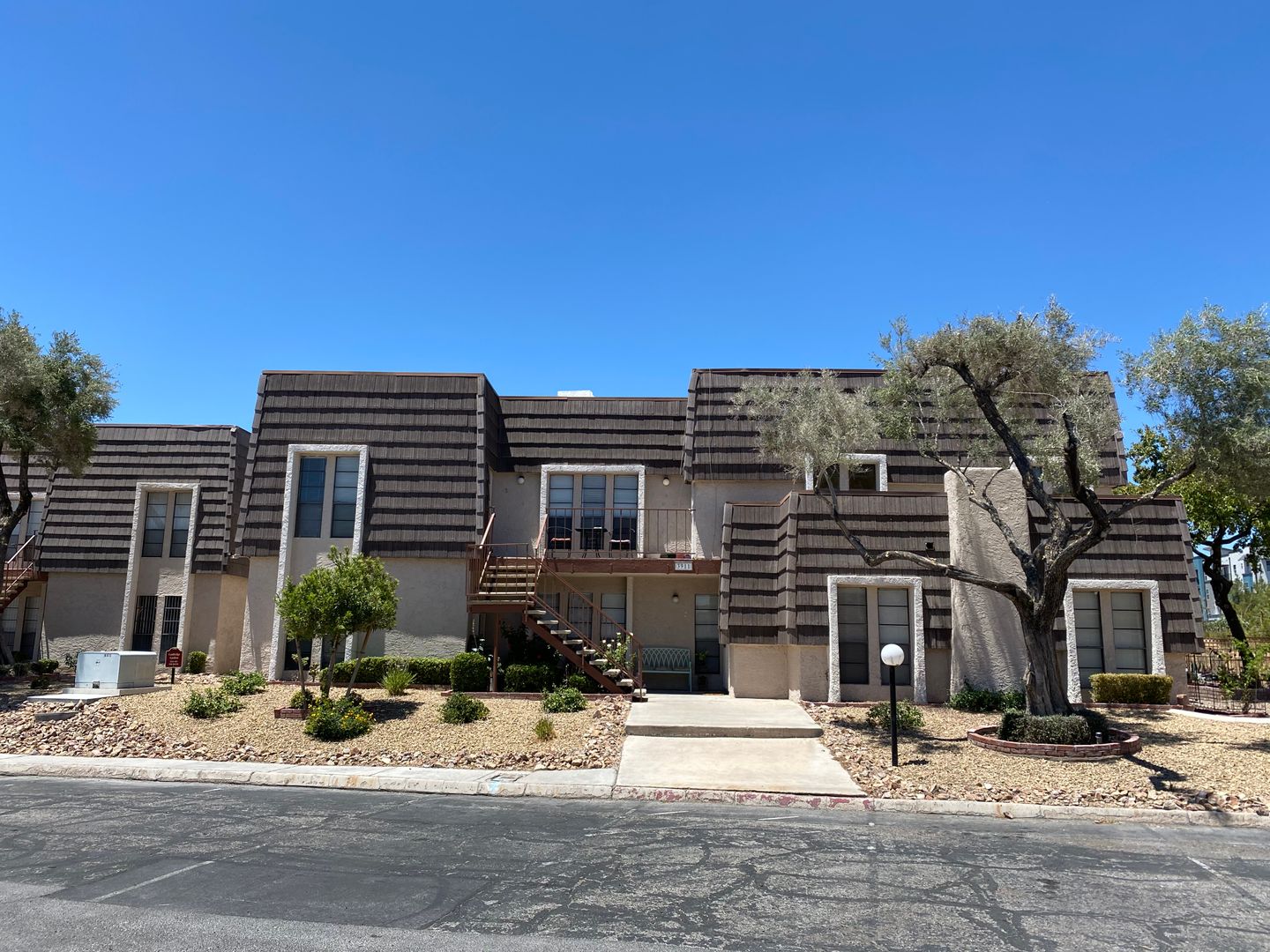 Las Vegas Apartment: 3911 Cambridge St.