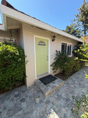 Charming San Jose 2BD/1BA Triplex Unit! – photo 1