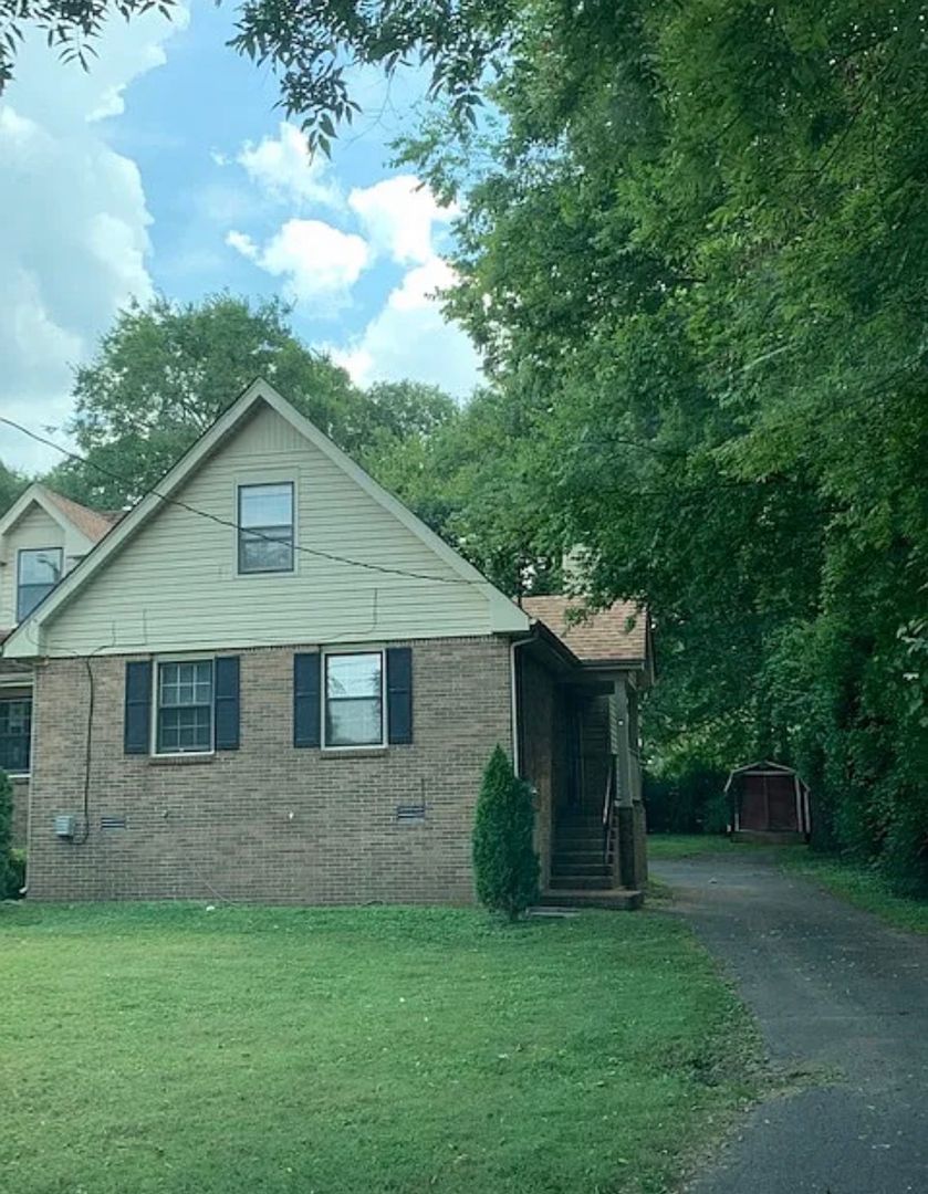 Nashville House: 3118 Windemere Circle