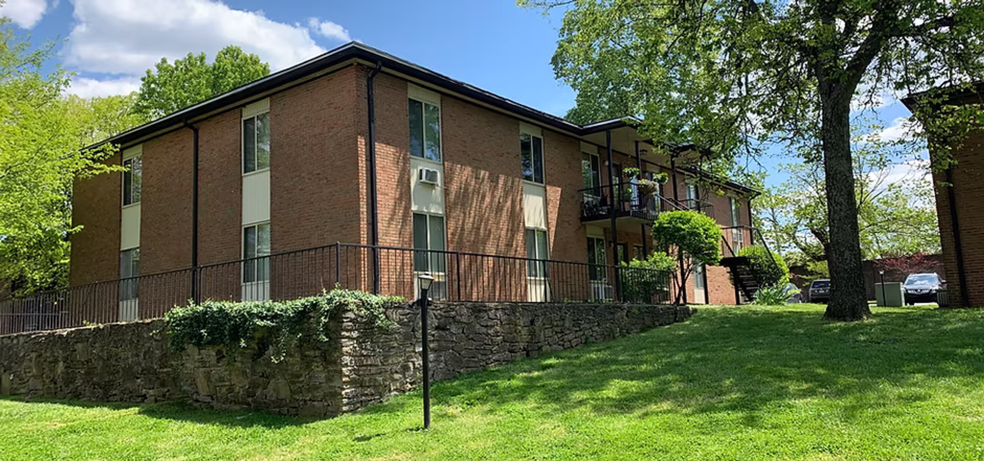 Nashville Apartment: 2601 Hillsboro Pike