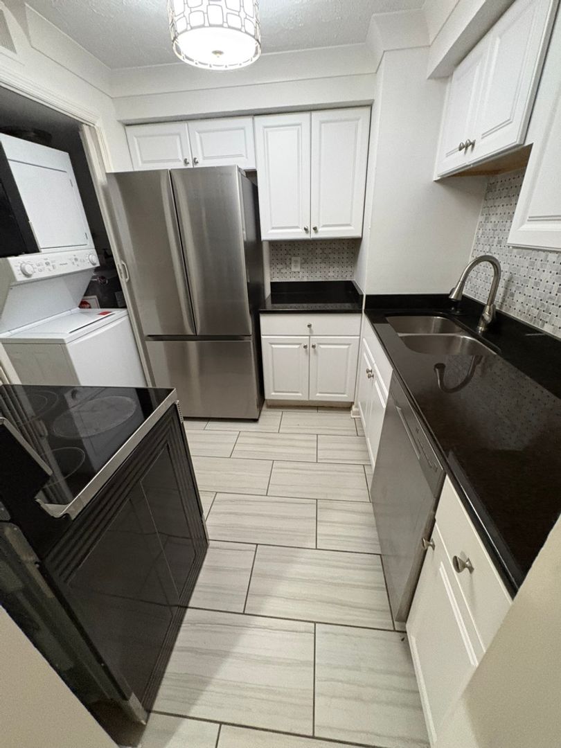 Nashville Apartment: 2325 Elliston Place
