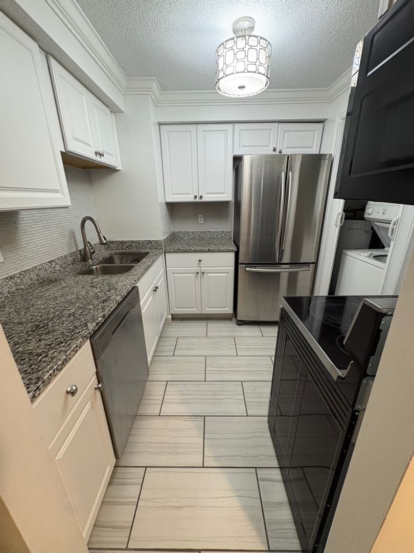 Nashville Apartment: 2325 Elliston Place