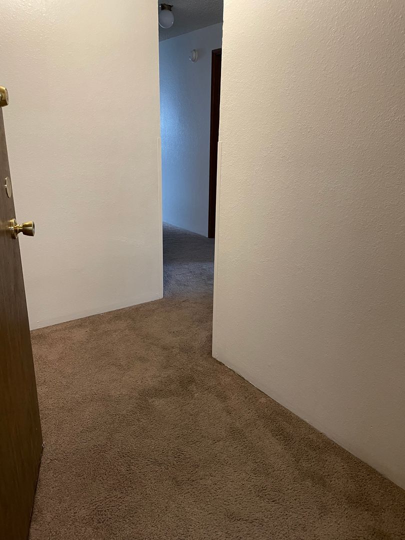 La Grande Apartment: 2310 E Q Ave - 47