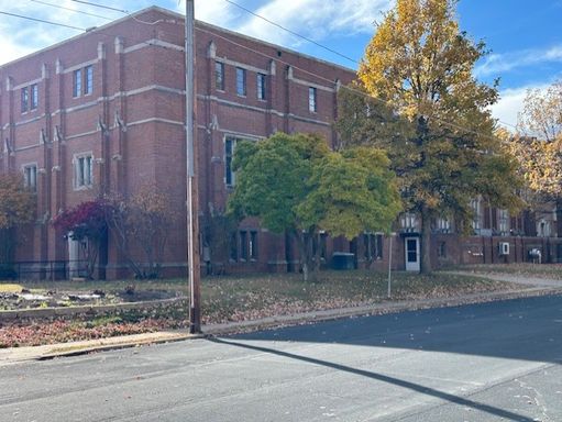 Beautiful One Bedroom available in Historic Building