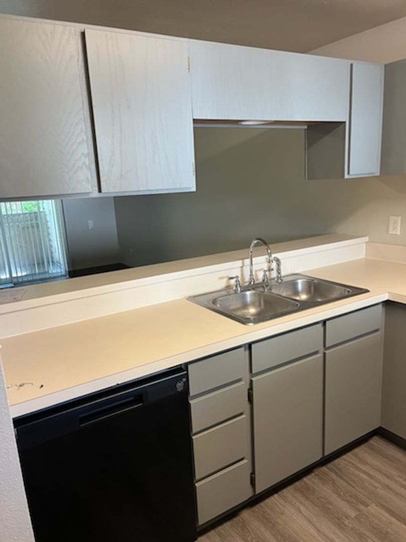 Coeur d Alene Apartment: 1053 Emma Ave