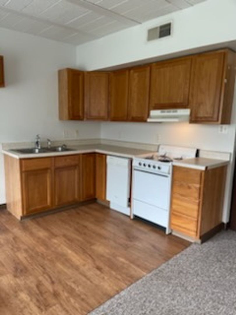 Marycrest Senior Apartments Lawlor Rohlman Halls 12 of 12
