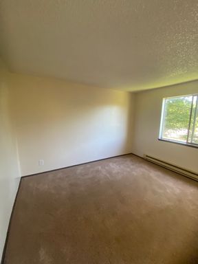 South Bend, WA - 2-bedroom, 1 bathroom apartment