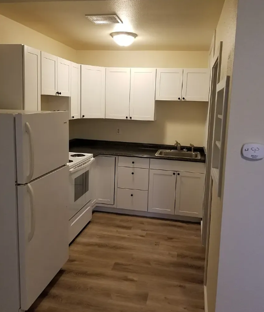 Spokane Valley Apartment: 6616 E 3rd Ave