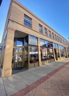 Beautiful Downtown 1 Bedroom in Historic Babcock Building – photo 1