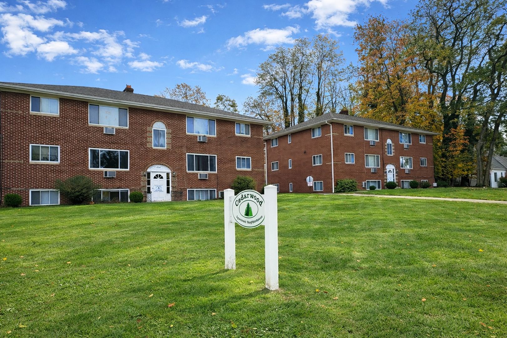 Munroe Falls Apartment: 336-338 N. Main Street