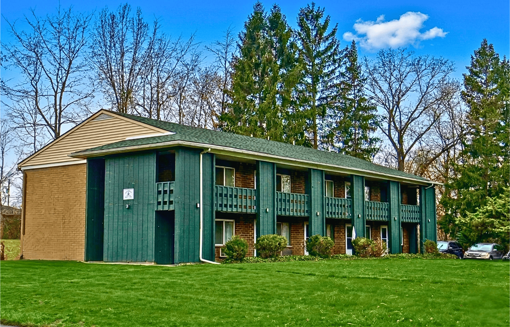 Akron Apartment: 1040 - 1078 Brittain Rd