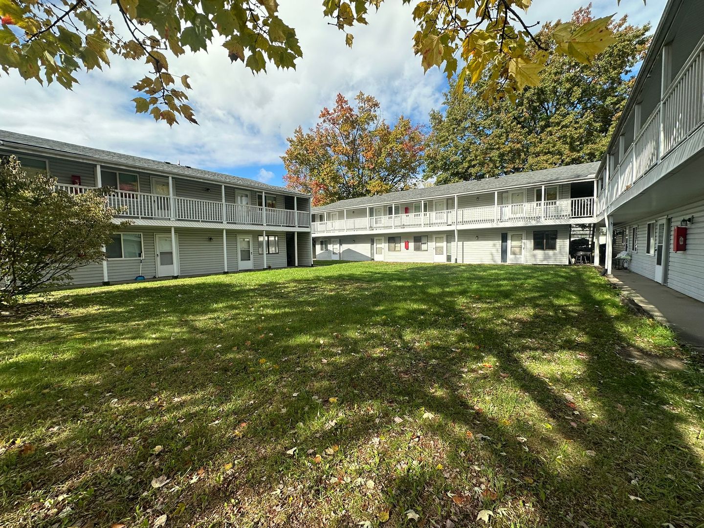 Akron Apartment: 520 Massillon Rd