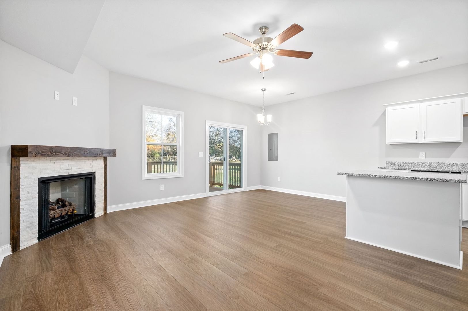 Clarksville House: 515 Needmore Road