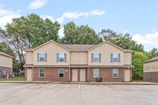 2 Bedroom Pet Friendly Townhome For Rent Near Post! – photo 1