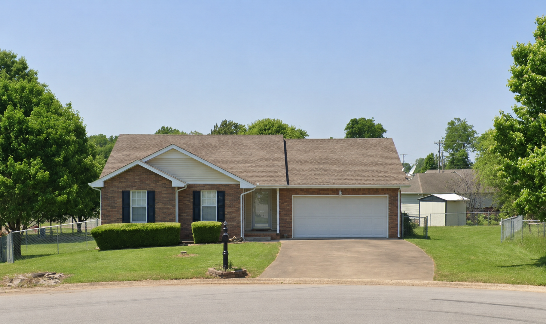 Clarksville House: 3269 Tabby Drive