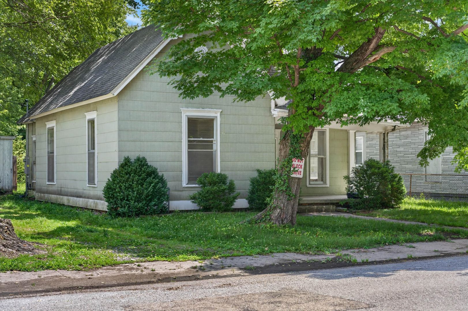 S. McPherson St. - 132 3 of 12