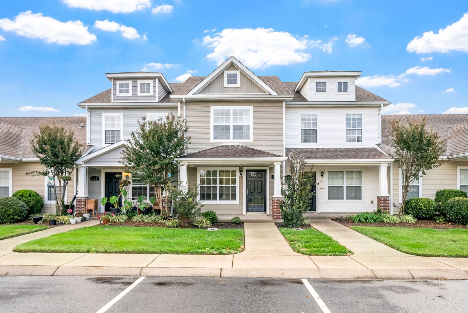 Clarksville Condo: 104 Alexander Boulevard