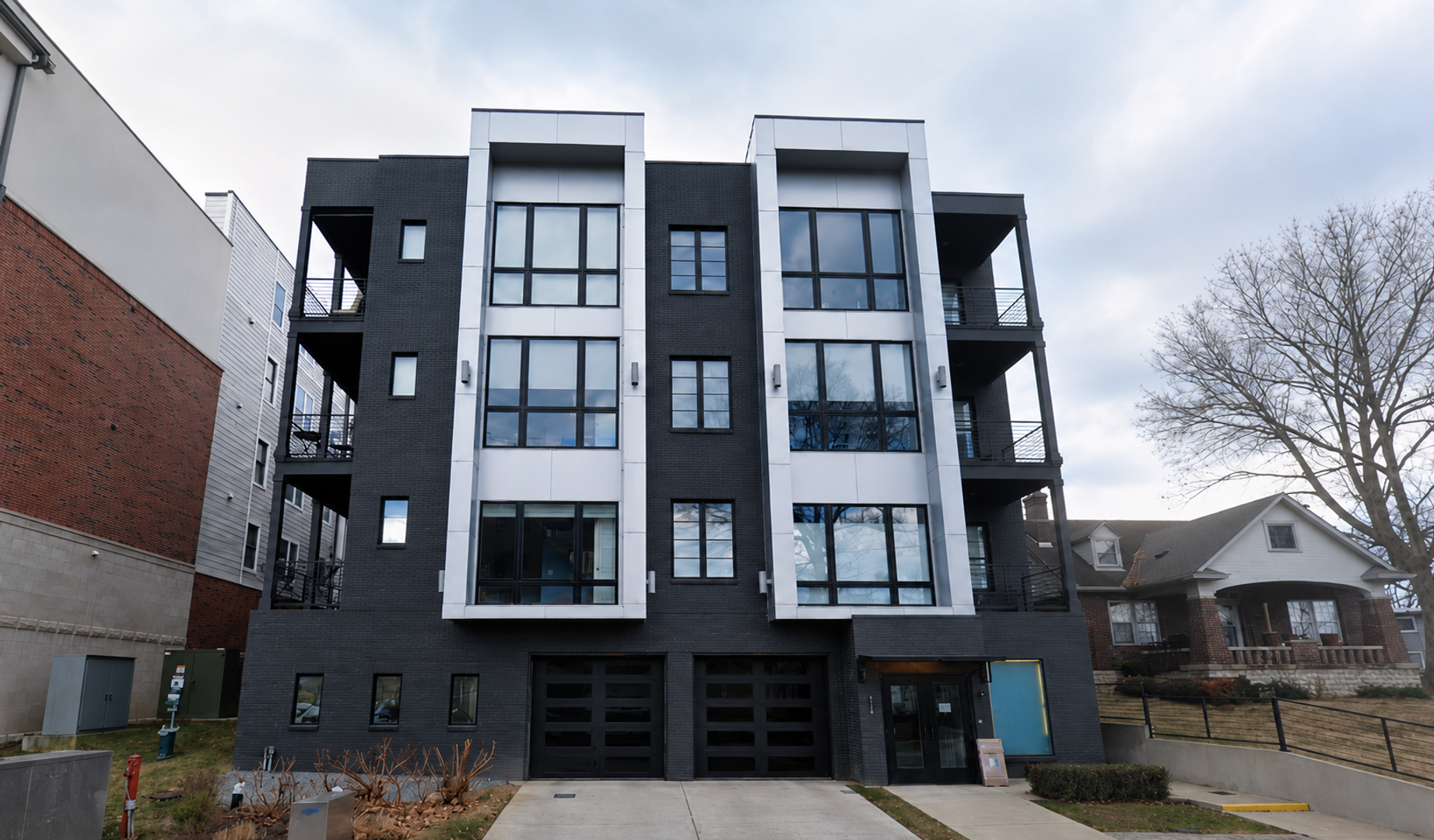 Nashville House: 119 Acklen Park 204