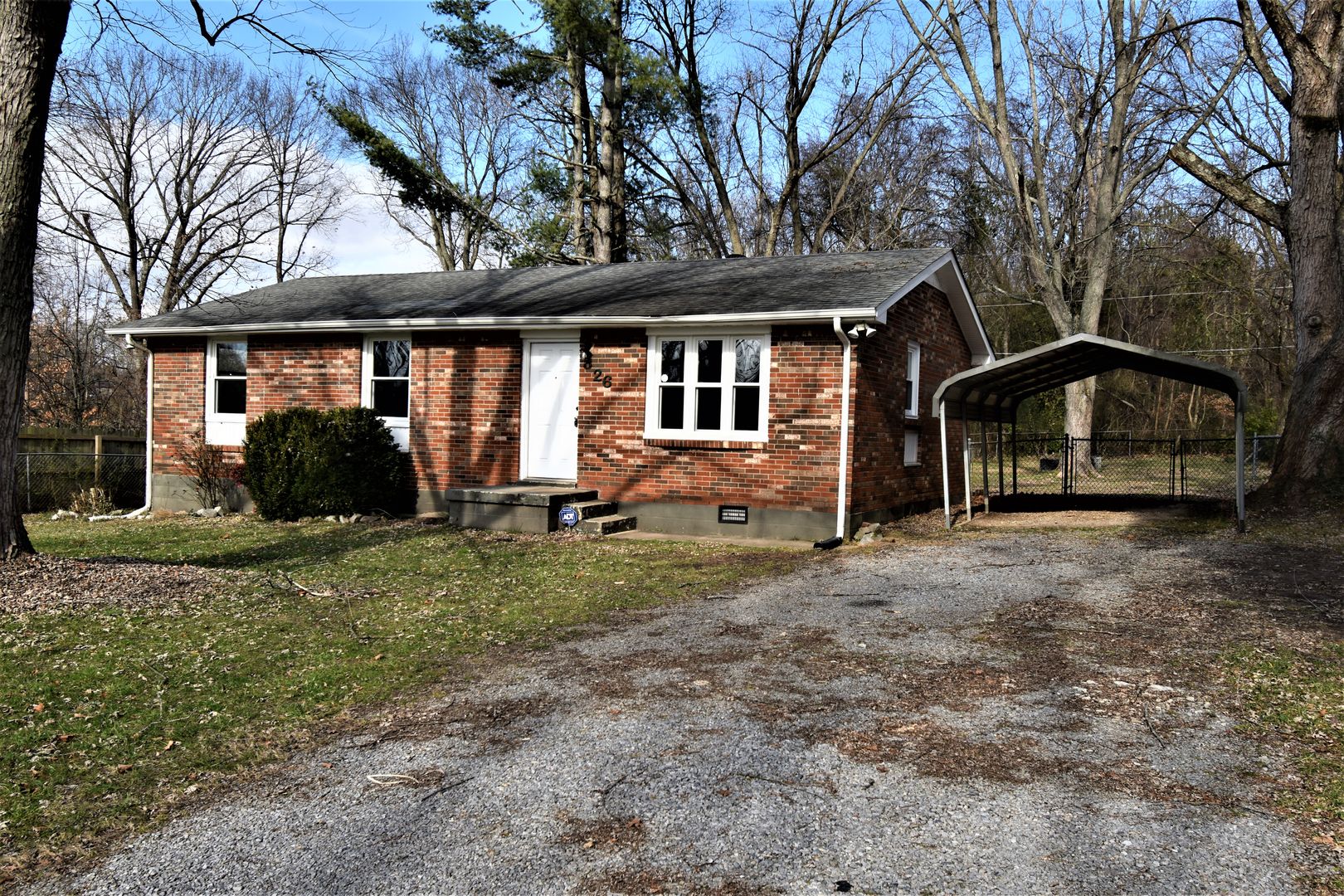 Clarksville House: 26 Hayes Street