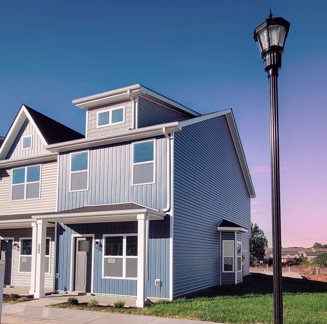 Clarksville House: 315 Front Ridge Cir