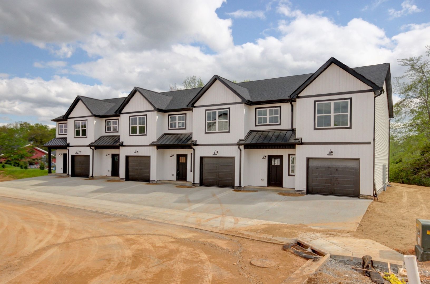 Clarksville Apartment: 166 Sango Drive