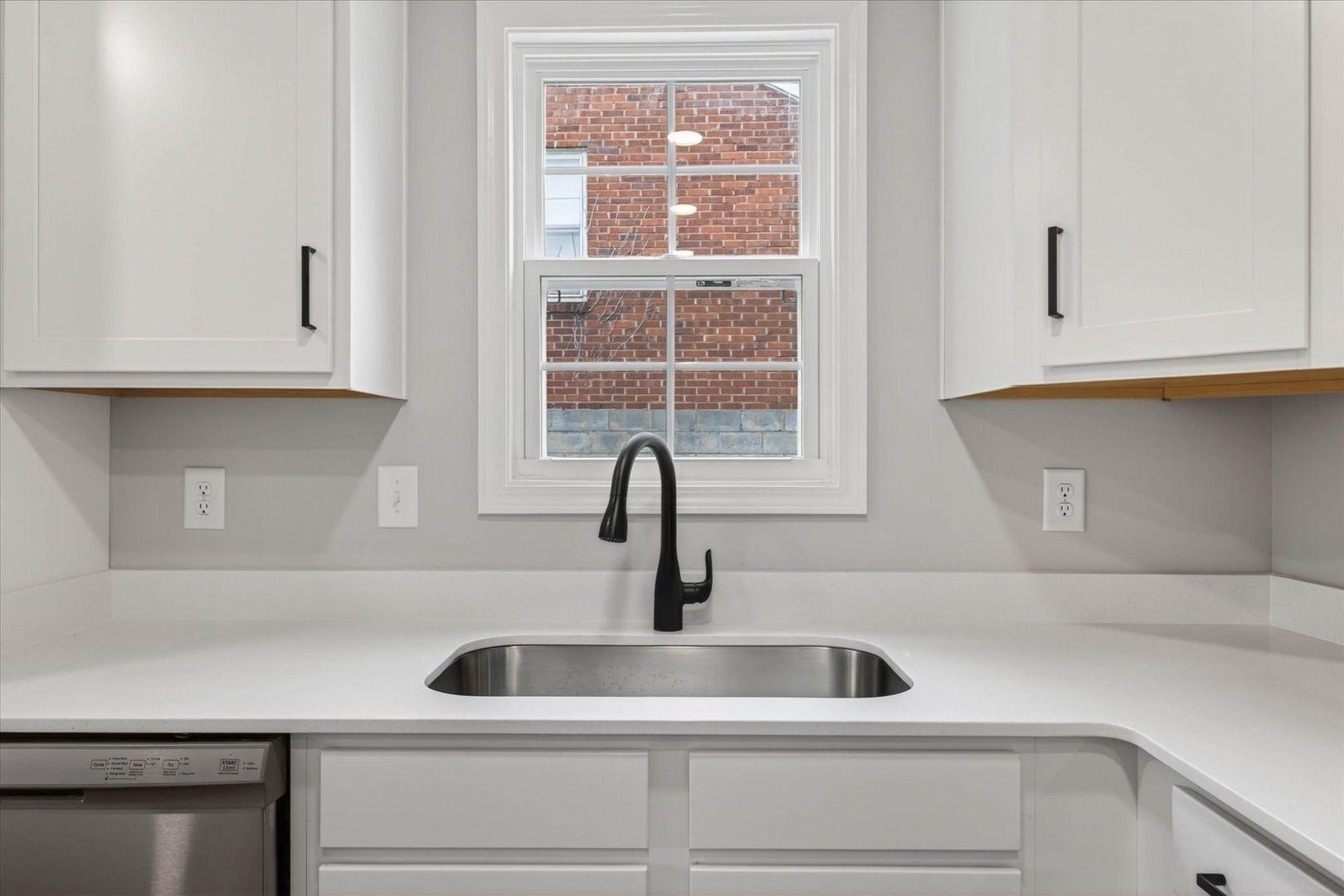 Clearview Dr - 221 11 of 12