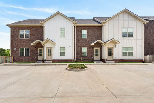 3 Bedroom Pet Friendly Townhome For Rent Near Heritage Park! – photo 1